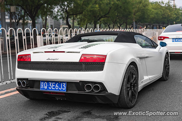 Lamborghini Gallardo spotted in Beijing, China