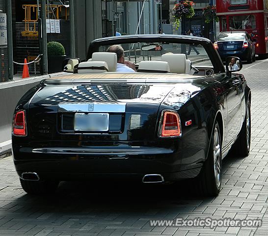 Rolls-Royce Phantom spotted in Toronto, Canada