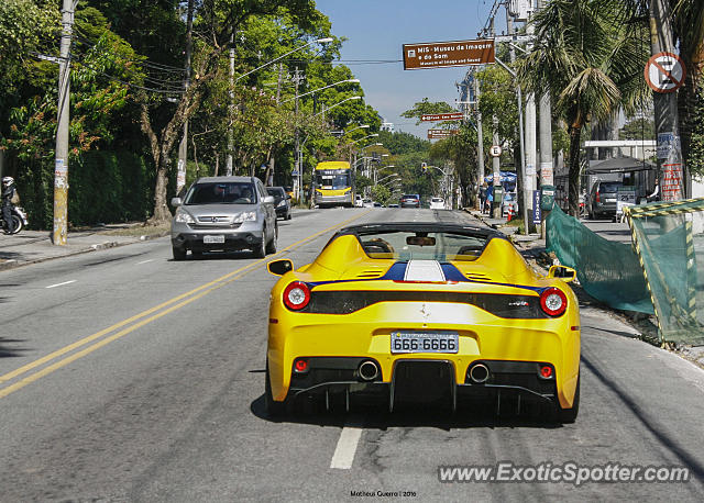 Ferrari 458 Italia spotted in São Paulo, Brazil