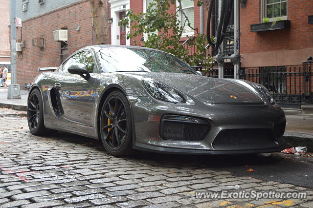 Porsche Cayman GT4 spotted in Manhattan, New York