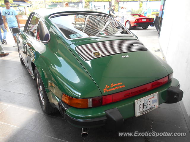 Porsche 911 spotted in Guadalajara, Mexico