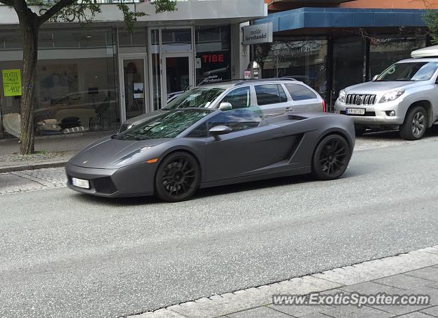 Lamborghini Gallardo spotted in Molde, Norway