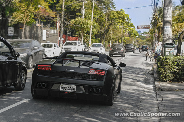 Lamborghini Gallardo spotted in São Paulo, Brazil