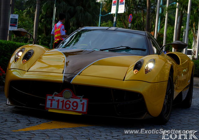 Pagani Huayra spotted in Hong Kong, China