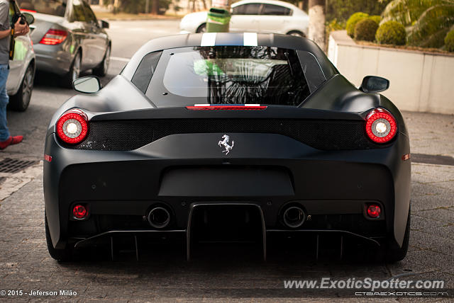 Ferrari 458 Italia spotted in São Paulo, Brazil