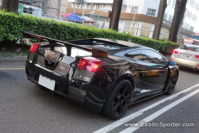 Lamborghini Gallardo spotted in Taichung, Taiwan