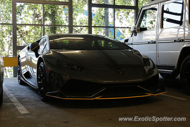 Lamborghini Huracan spotted in Santa Ana, California