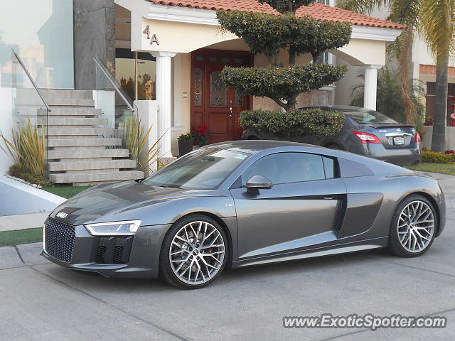 Audi R8 spotted in Guadalajara, Mexico