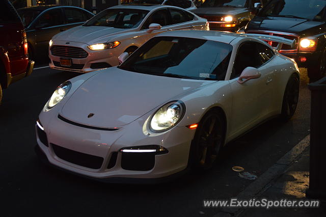 Porsche 911 GT3 spotted in Manhattan, New York