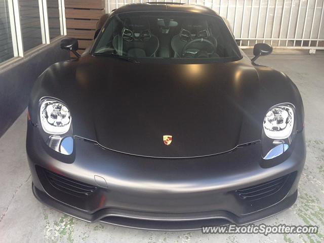 Porsche 918 Spyder spotted in Hollywood, California