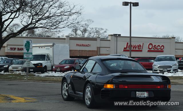 Porsche 959 spotted in Elmhurst, Illinois