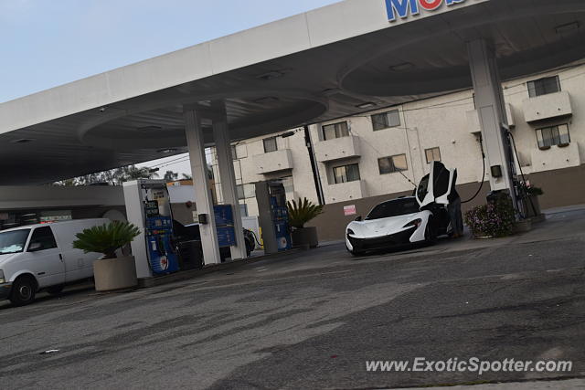 Mclaren P1 spotted in Hollywood, California