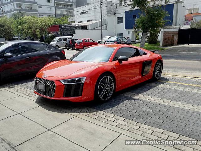 Audi R8 spotted in Lima, Peru