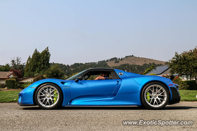 Porsche 918 Spyder spotted in Carmel Valley, California