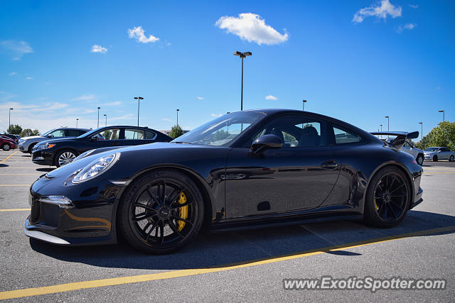 Porsche 911 GT3 spotted in Overland Park, Kansas