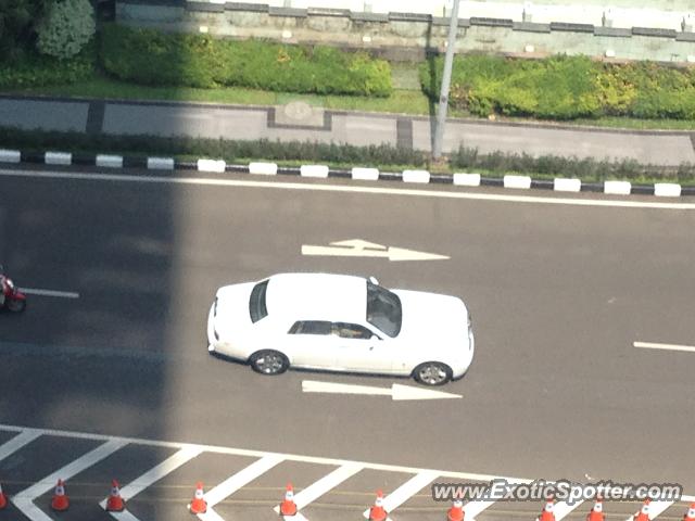 Rolls-Royce Phantom spotted in Jakarta, Indonesia