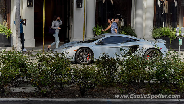 Mclaren MP4-12C spotted in Beverly Hills, California