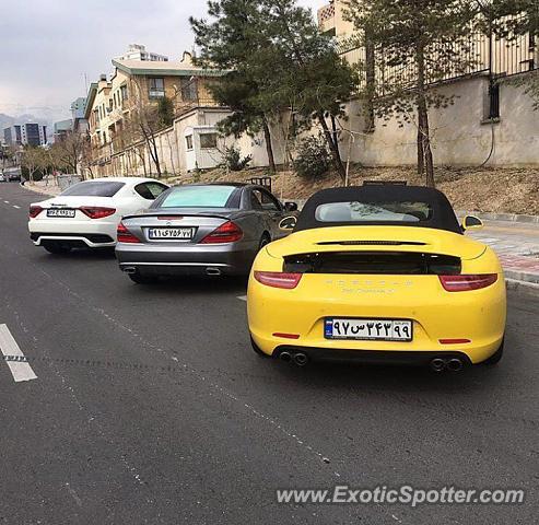 Porsche 911 spotted in Tehran, Iran