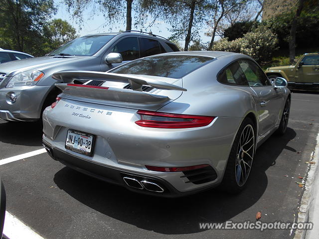 Porsche 911 Turbo spotted in Guadalajara, Mexico