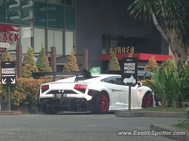 Lamborghini Gallardo spotted in Jakarta, Indonesia