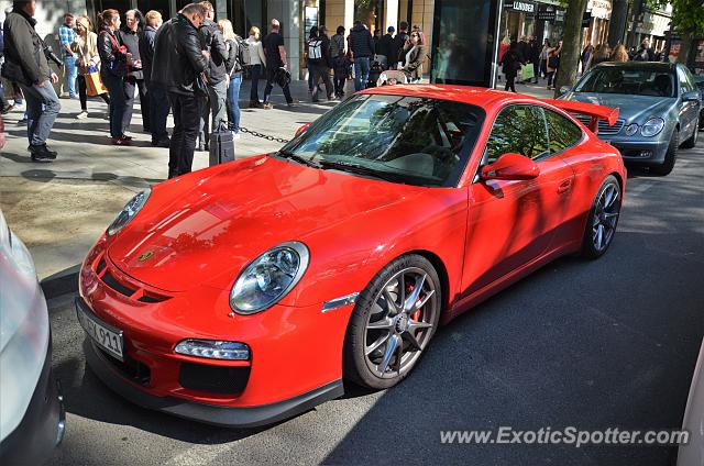 Porsche 911 GT3 spotted in Düsseldorf, Germany