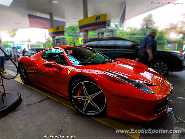 Ferrari 458 Italia spotted in São Paulo, Brazil