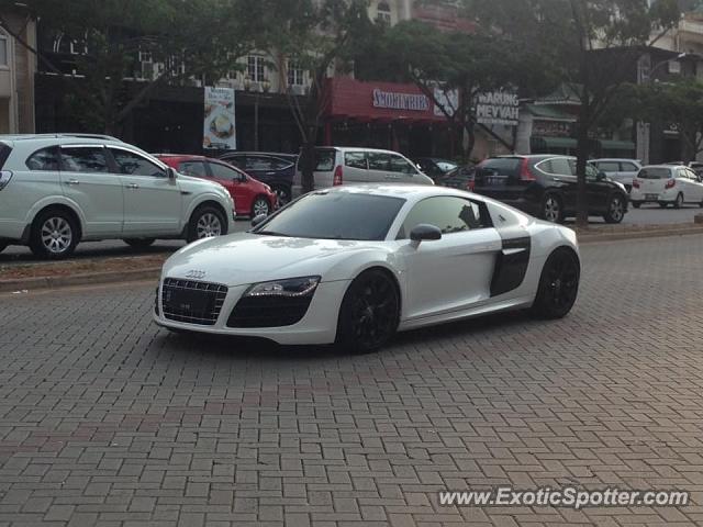 Audi R8 spotted in Jakarta, Indonesia