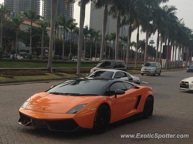 Lamborghini Gallardo spotted in Jakarta, Indonesia