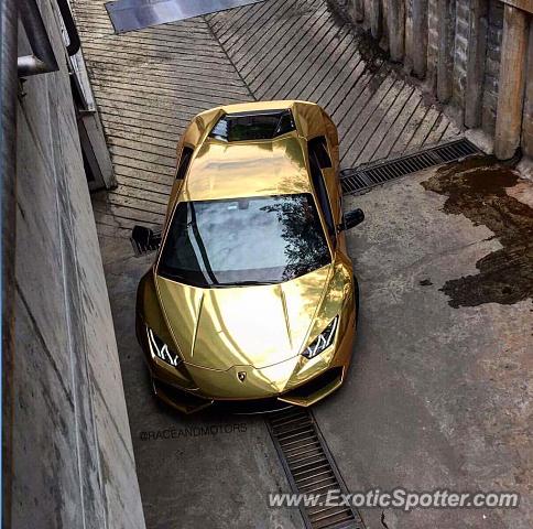 Lamborghini Huracan spotted in Medellín, Colombia