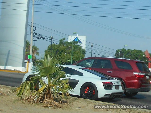 Audi R8 spotted in Guadalajara, Mexico