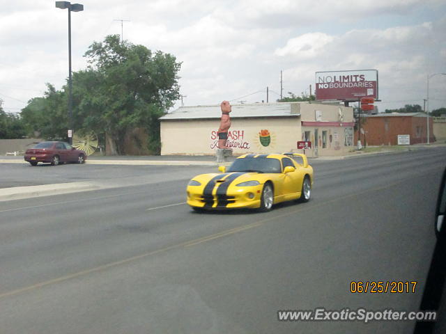 Dodge Viper spotted in Artesia, New Mexico