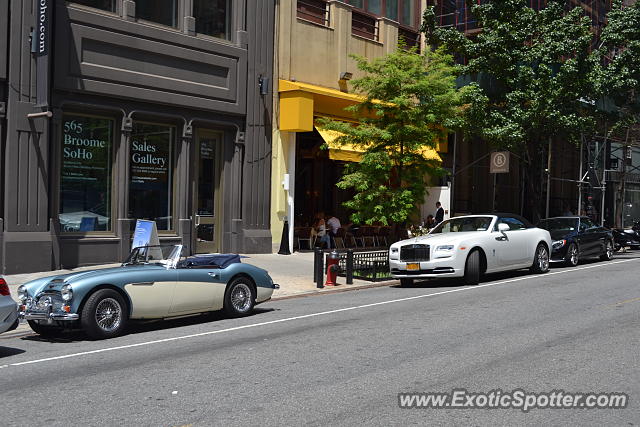 Rolls-Royce Dawn spotted in Manhattan, New York