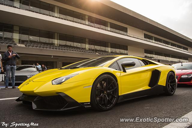 Lamborghini Aventador spotted in Mexico City, Mexico