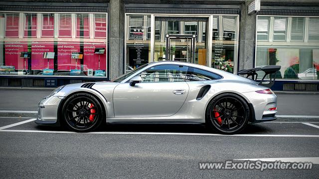 Porsche 911 GT3 spotted in Zurich, Switzerland