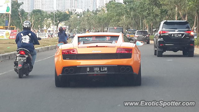 Lamborghini Gallardo spotted in Serpong, Indonesia