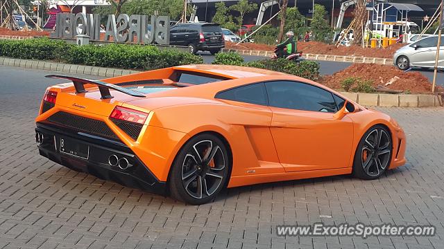 Lamborghini Gallardo spotted in Serpong, Indonesia