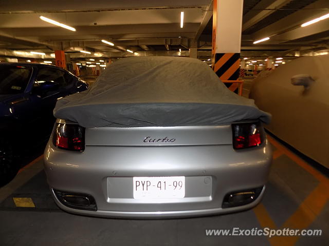 Porsche 911 Turbo spotted in Guadalajara, Mexico