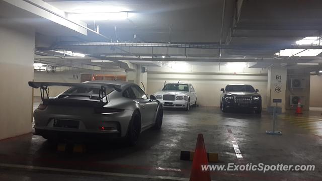 Rolls-Royce Wraith spotted in Jakarta, Indonesia