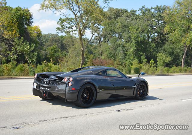 Pagani Huayra spotted in Lake Forest, Illinois