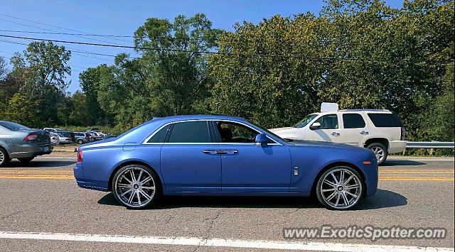 Rolls-Royce Ghost spotted in Rochester Hills, Michigan