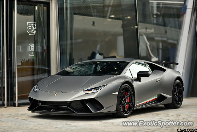 Lamborghini Huracan spotted in Warsaw, Poland