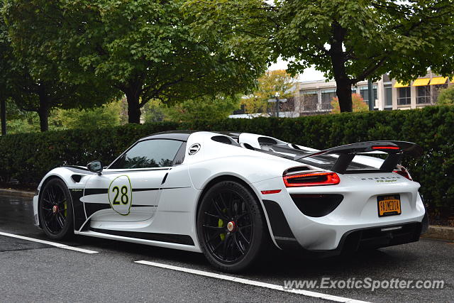 Porsche 918 Spyder spotted in Manhasset, New York