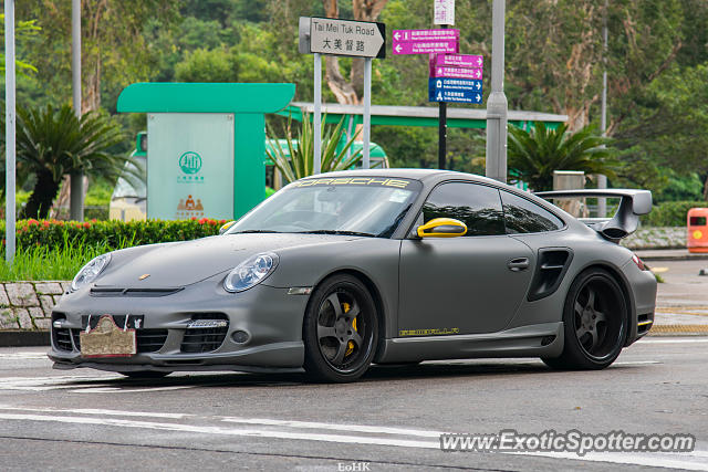 Porsche 911 GT2 spotted in Hong Kong, China