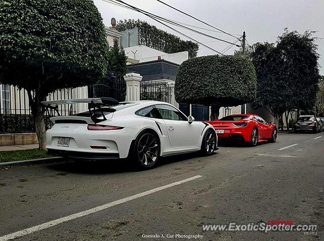 Porsche 911 GT3 spotted in Lima, Peru