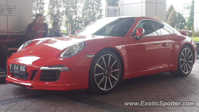 Porsche 911 spotted in Jakarta, Indonesia