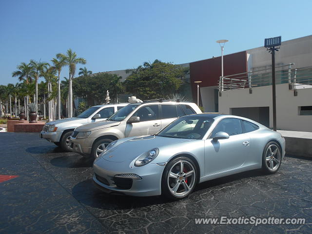 Porsche 911 spotted in Acapulco, Mexico