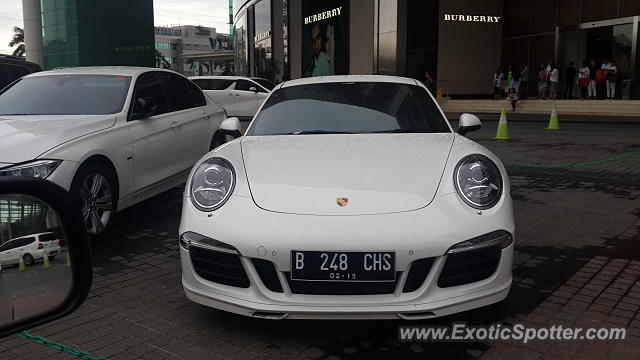 Porsche 911 spotted in Jakarta, Indonesia