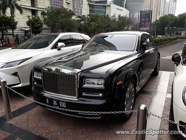 Rolls-Royce Phantom spotted in Jakarta, Indonesia