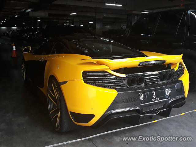 Mclaren MP4-12C spotted in Jakarta, Indonesia