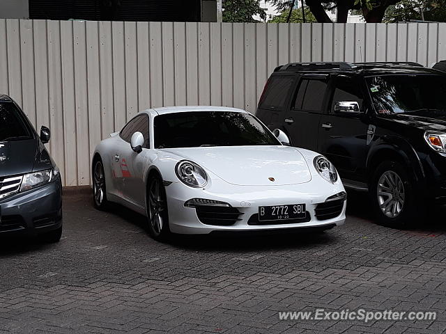 Porsche 911 spotted in Jakarta, Indonesia